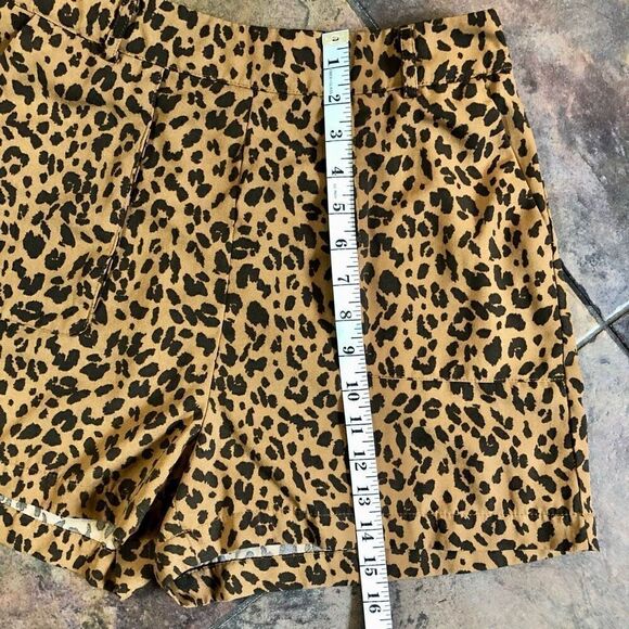 A New Day Women’s Animal Print Cheetah Shorts Size Medium - Picture 4 of 10